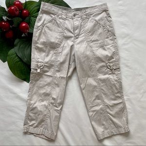 Gloria Vanderbilt Khaki Crop Straight Leg Capris 8 (Women’s)